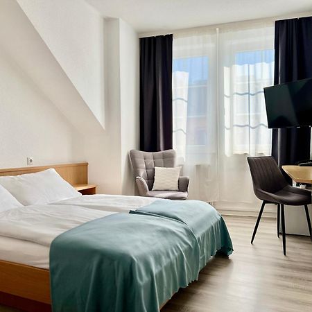 City Hotel Нойвид Экстерьер фото