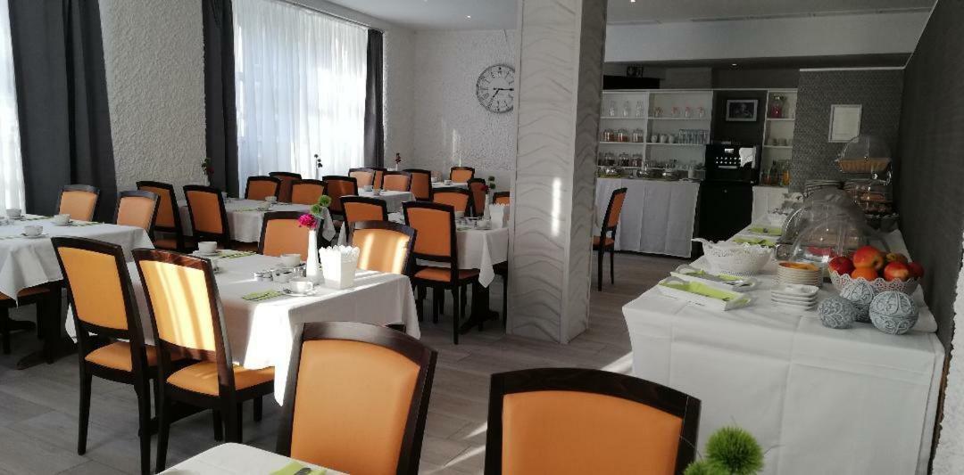 City Hotel Нойвид Экстерьер фото
